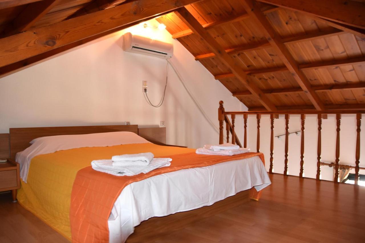 Irides Apartments Megalochori  Zewnętrze zdjęcie